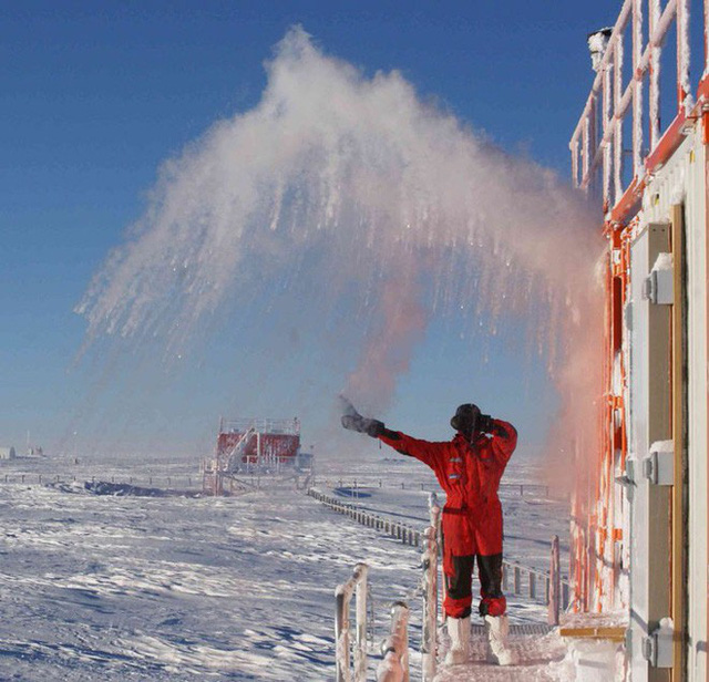 Có thể nói, trạm nghiên cứu Concordia ở Nam Cực giống như một sa mạc không có sự sống. Tuy nhiên, nó lại rất hấp dẫn giới khoa học.