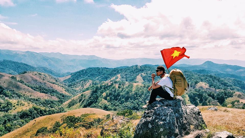 Tuổi xuân nào có đợi ai, bạn đã khám phá cung đường trekking đẹp nhất Việt Nam chưa?