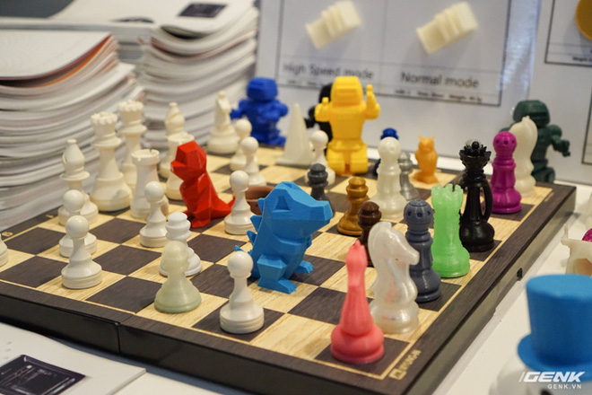 Những quần cờ vua sau in sao chép từ những quân cờ gốc qua máy in 3D.