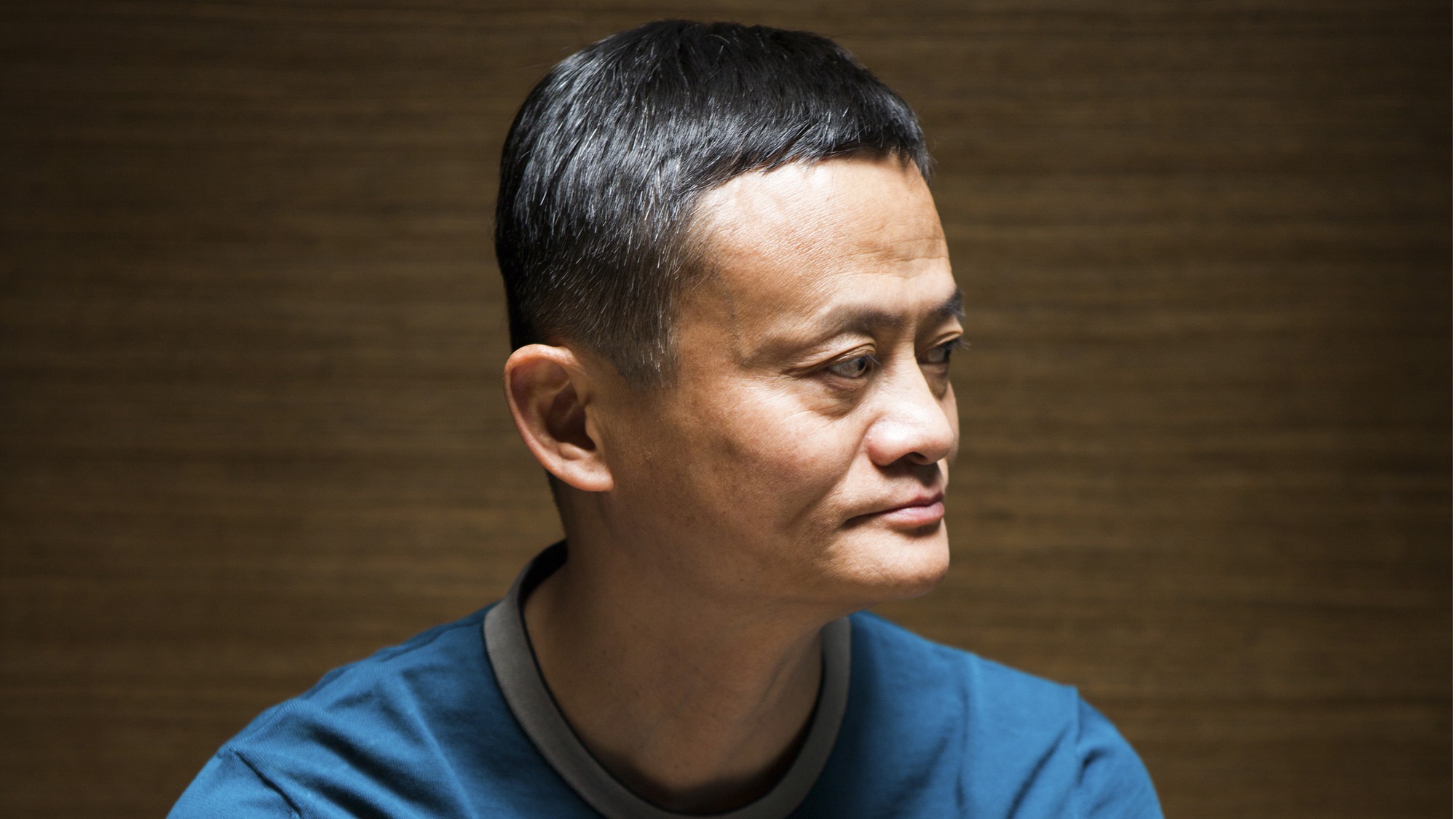 Jack Ma thành lập Alibaba chỉ với 60.000 USD vốn vào năm 1999. 15 năm sau, Alibaba lập kỷ lục với đợt niêm yết cổ phiếu lần đầu huy động về 25 tỷ USD. Tỷ phú 53 tuổi này hiện là người giàu nhất Trung Quốc với tài sản 46,6 tỷ USD.