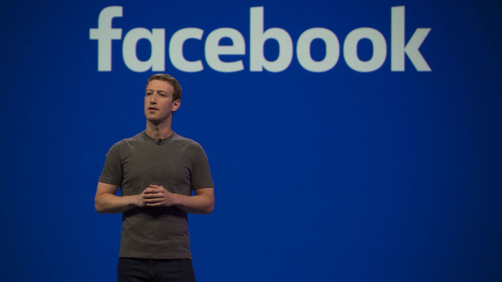 Mark Zuckerberg thành lập TheFacebook.com tại Harvard vào năm 2003. Sau khi bỏ học, Mark dành toàn bộ thời gian để phát triển mạng xã hội này. Hiện Facebook là mạng xã hội lớn nhất thế giới với hơn 2 tỷ người dùng. Ở tuổi 33, Zuckerberg sở hữu khối tài sản 72,3 tỷ USD.