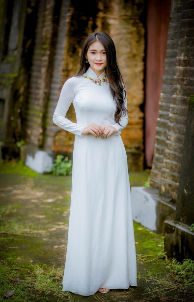 Nguyễn Vân Anh, học sinh lớp 12D3, có vẻ đẹp dịu dàng, gương mặt cực kỳ khả ái. Cô nàng đạt giải Ba của cuộc thi này.