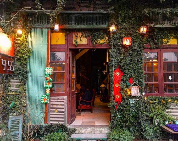 Lưu lẹ 9 quán cà phê Hà Nội cực "sang chảnh" mở cửa xuyên Tết phục vụ cho các tín đồ "sống ảo" 