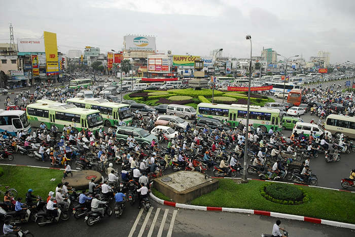 5 lý do khiến xe máy vẫn là phương tiện giao thông chính của người Việt