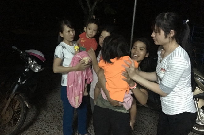 Lạ lùng trường mẫu giáo nhận trông trẻ từ lúc nửa đêm ở Kon Tum