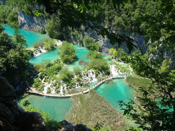 Cảnh tượng ngoan mục ở Plitvice Lakes, Croatia