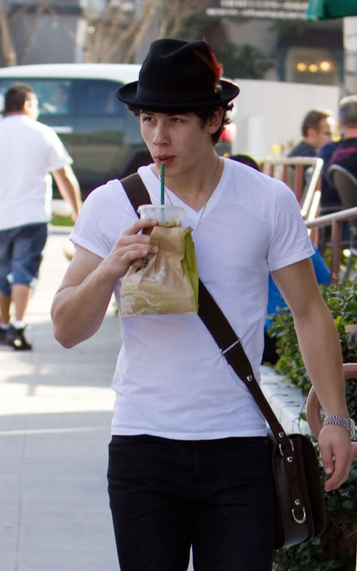 Los Angeles, CA - Nick Jonas seed having a relaxing day and catching up with a pal over some lunch at a L.A. eatery this afternoon. The teen heartthrob later grabbed an iced coffee at his local Starbucks and kept it cool when some fans spotted him under his fedora hat. GSI Media February 12, 2010 Steve Ginsburg 310 505-8447 323 423-9397 323 656-2486 Keith Stockwell 310 261-8649 sales@ginsburgspalyinc.com ginsburgspalyinc@gmail.com steve@ginsburgspalyinc.com keith@ginsburgspalyinc.com