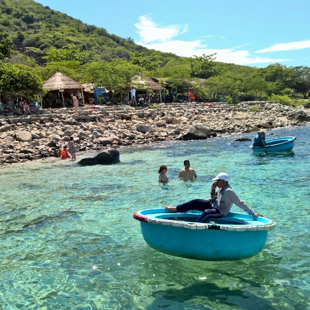 chi-can-den-khanh-hoa-da-co-cham-ngo-5-thien-duong-maldives-nguoi-biet