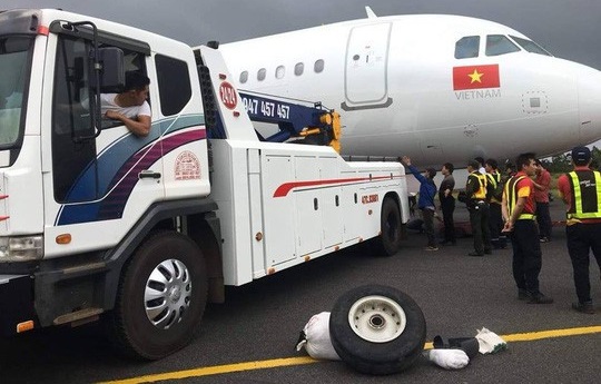 Sự cố máy bay tiếp đất tại Buôn Ma Thuột: Tịch thu bằng lái của 2 phi công Vietjet Air