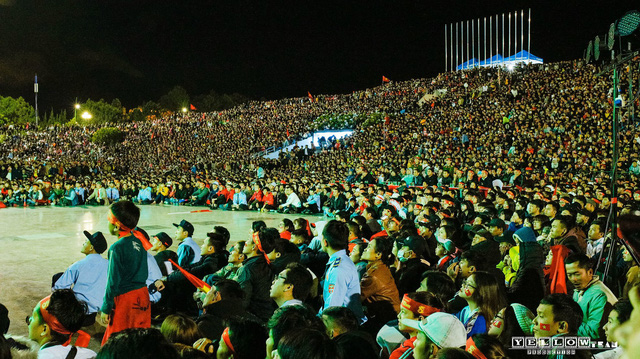 Quảng trường Lâm Viên (Đà Lạt, Lâm Đồng) cũng không còn một chỗ trống trong đêm chung kết AFF Cup 2018.