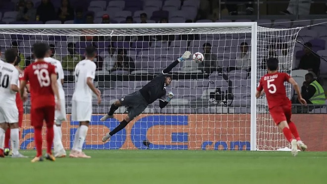 "Bó tay" trước cú đá như Messi của Quang Hải, thủ môn Yemen "minh oan" cho Văn Lâm