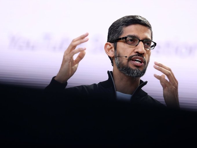 Sundar Pichai - CEO Google: Ông theo học hệ cử nhân chuyên ngành Kỹ thuật luyện kim tại Học viện Công nghệ Kharagpur ở Ấn Độ, thạc sĩ Khoa học Vật liệu và Kỹ thuật tại Đại học Stanford ở Mỹ, sau đó học MBA tại trường Wharton, Đại học Pennsylvania.