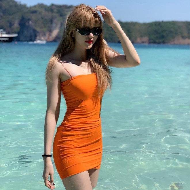 Thả dáng nóng bỏng bên bờ biển, bạn gái Sơn Tùng M-TP lại khiến fan phát cuồng