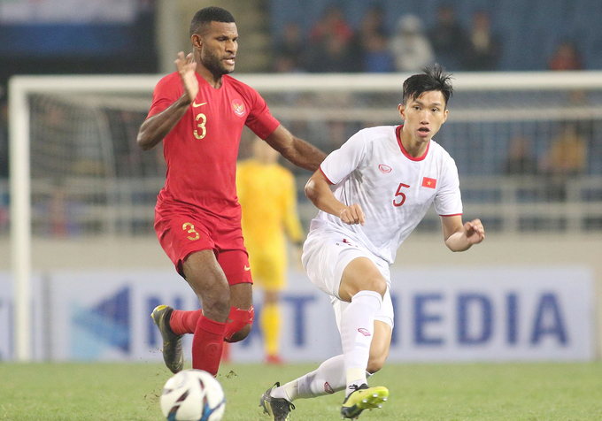U23 Việt Nam thắng nghẹt thở U23 Indonesia, cầu thủ đội bạn tấn công Văn Hậu ngay sau trận đấu