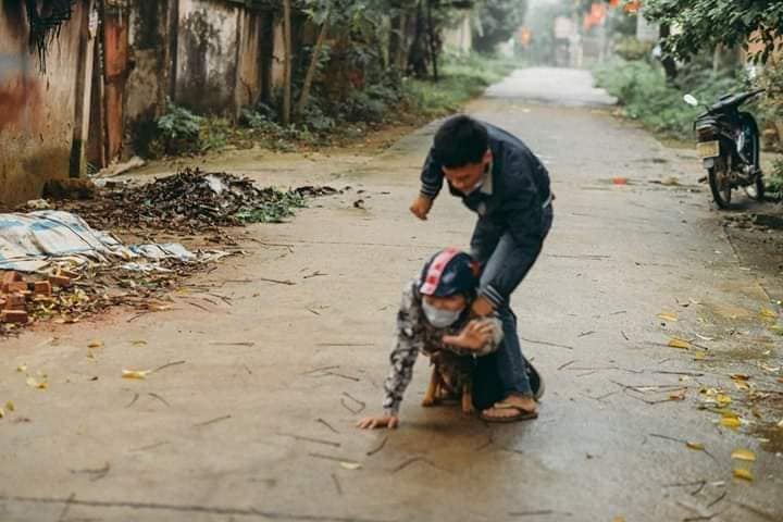 Ảnh 10: Tái hiện cảnh trộm chó - We25.vn