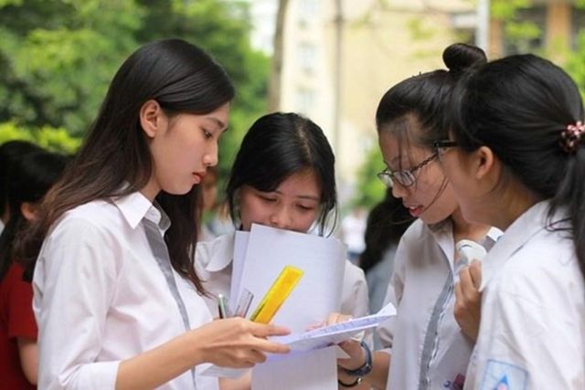 Vì sao hơn 40% học sinh lớp 12 không đăng ký xét tuyển đại học ở Nghệ An?