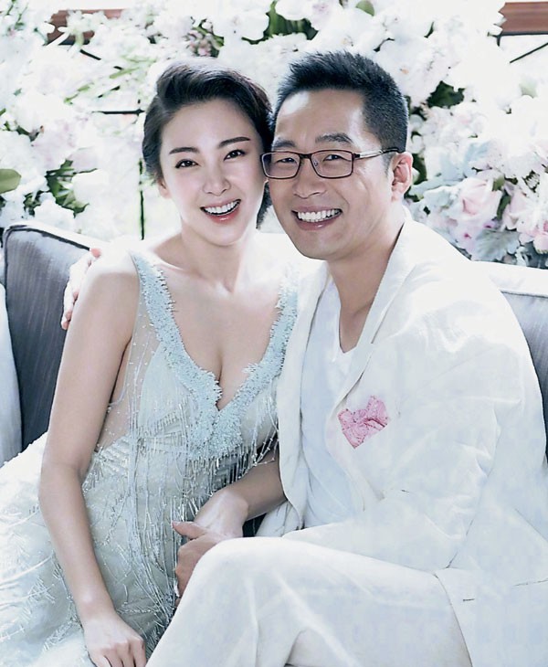 Mỹ nhân hot nhất phim Châu Tinh Trì bỏ chồng vỡ nợ chạy theo đại gia 