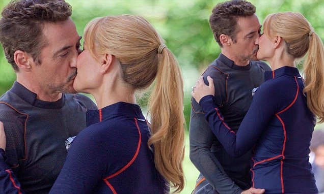 Sau đám tang Tony Stark, Hulk và Pepper công khai hôn nhau, 