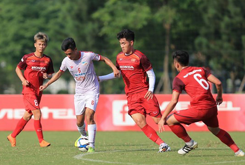 Ảnh 1: U23 Việt Nam đấu U23 Myanmar - We25.vn