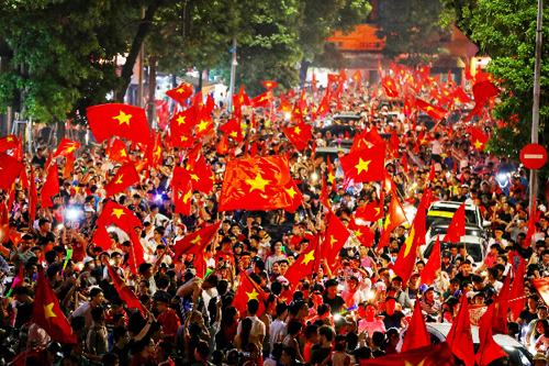 Dân số Việt Nam đạt 96 triệu người, đứng thứ 15 thế giới