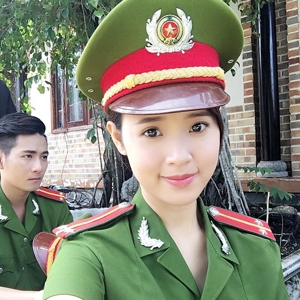 Ngỡ ngàng trước màn hóa thân của các nữ nghệ sĩ Việt khi khoác lên mình đồng phục cảnh sát