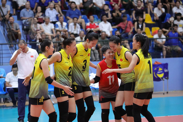 Hạ đẹp Kazakhstan, bóng chuyền nữ Việt Nam vào bán kết U23 châu Á