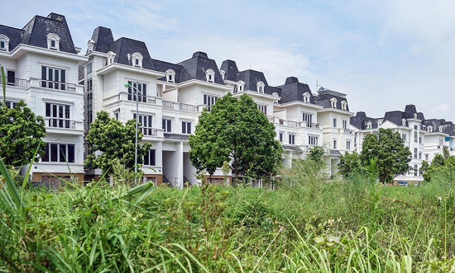 Hàng trăm căn biệt thự phong cách Pháp bị bỏ hoang 12 năm ở ngoại thành Hà Nội