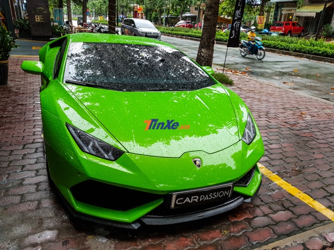 Điểm danh siêu xe, Lamborghini Huracan xanh cốm được chủ nhân vận chuyển vào Nam để ăn cưới Cường 