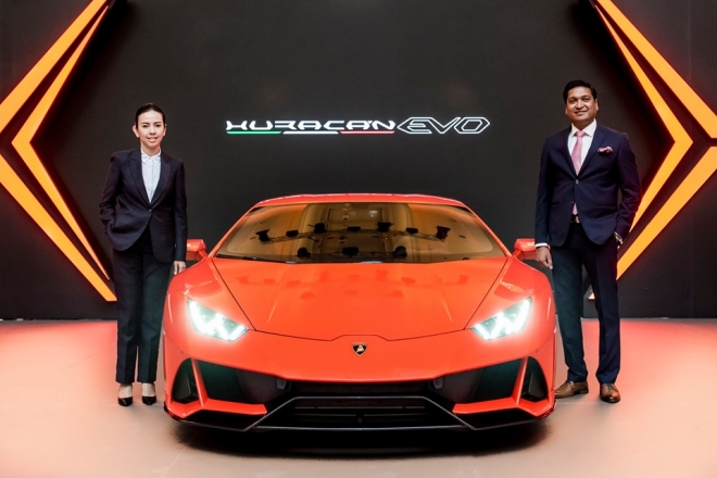 Siêu xe Lamborghini Huracan EVO 2020 cập bến Campuchia, ngày về Việt Nam còn xa xăm
