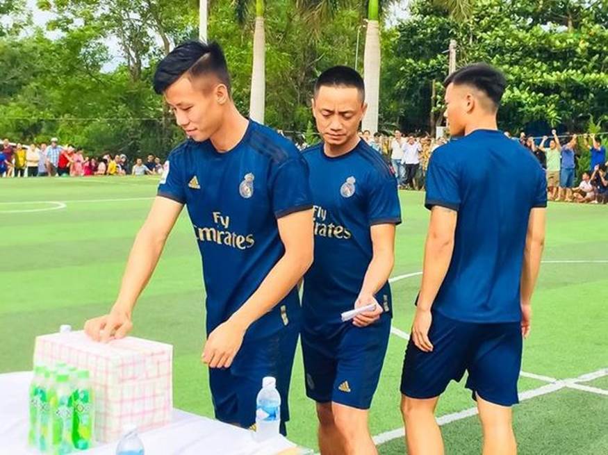 Quế Ngọc Hải, Nguyên Mạnh giao lưu bóng đá gây quỹ từ thiện ở Hà Tĩnh