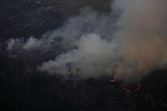 Ảnh 2: Rừng Amazon cháy suốt 3 tuần - We25.vn