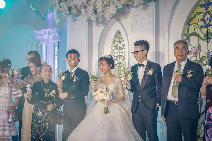 Con gái Minh Nhựa chia sẻ cuộc sống làm dâu của giới siêu giàu, úp mở tin đồn cưới chạy bầu: 