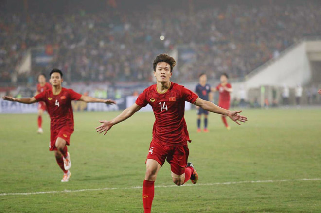 Thầy Park chốt danh sách ĐT Việt Nam đấu UAE: Ấn tượng Nguyễn Hoàng Đức