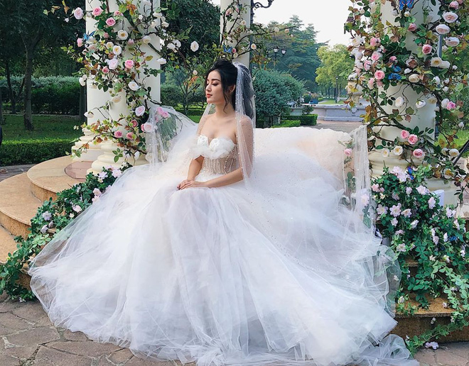Hình ảnh cô dâu mặc váy cưới sang xịn mịn – Tu Linh Boutique