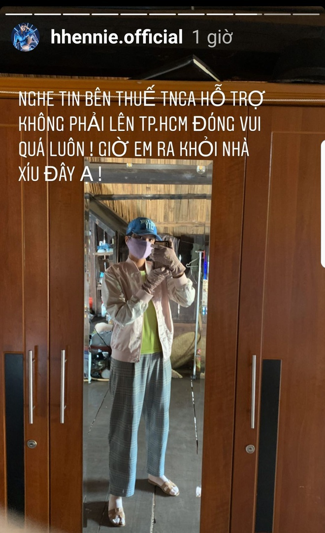 Hoa hậu sạch nhất Việt Nam HHen Niê bị dân mạng ném đá vì khoe tiền tỷ giữa mùa dịch