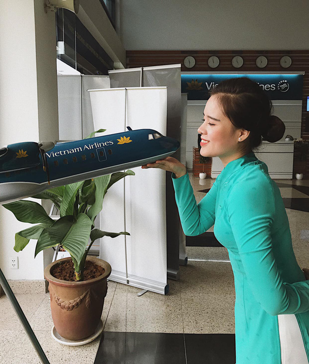 Nữ tiếp viên xinh đẹp chia sẻ về chuyến bay giải cứu hàng trăm du học sinh tại Philippines giữa đại dịch Covid-19