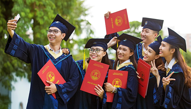Nhiều trường đại học thông báo lùi thời gian tổ chức lễ tốt nghiệp, liệu sinh viên có chậm nhận bằng?