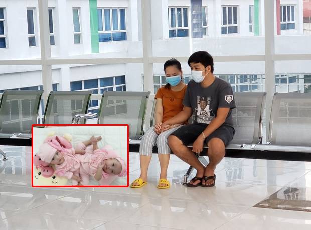 Cái nắm tay vượt qua giông bão của bố mẹ cặp song sinh dính liền sau 13 tháng hy vọng, 12 tiếng chờ đợi ngoài phòng phẫu thuật
