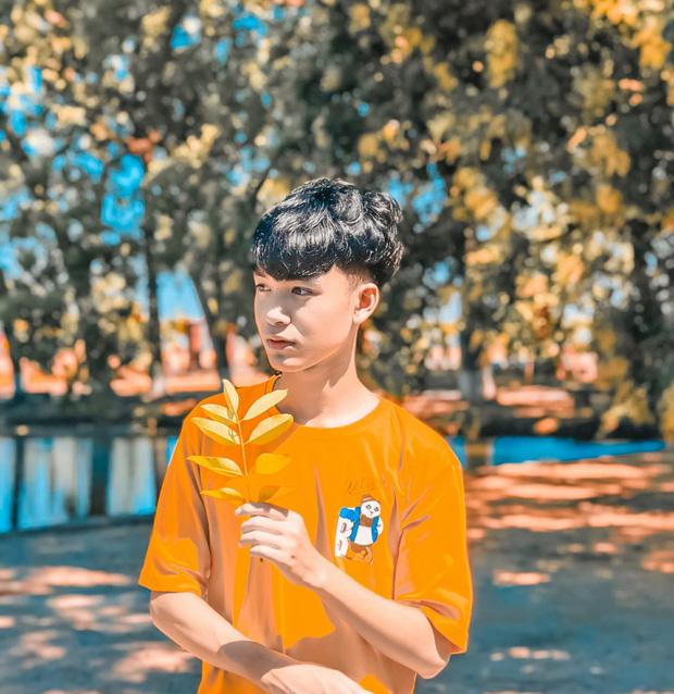 Hãy cùng chia sẻ niềm tự hào về nền giáo dục Việt Nam bằng cách ngắm Nam Sinh 2k3 thông qua ảnh. Những hình ảnh sáng tạo về cuộc sống của những người trẻ sẽ khiến bạn ngưỡng mộ và tìm cách tiếp cận với thế giới đầy tri thức và đầy tình yêu này.