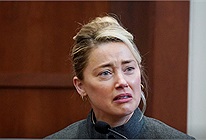 Diễn xuất cực nhiệt khi ở tòa, Amber Heard vẫn bị Aquaman 2 