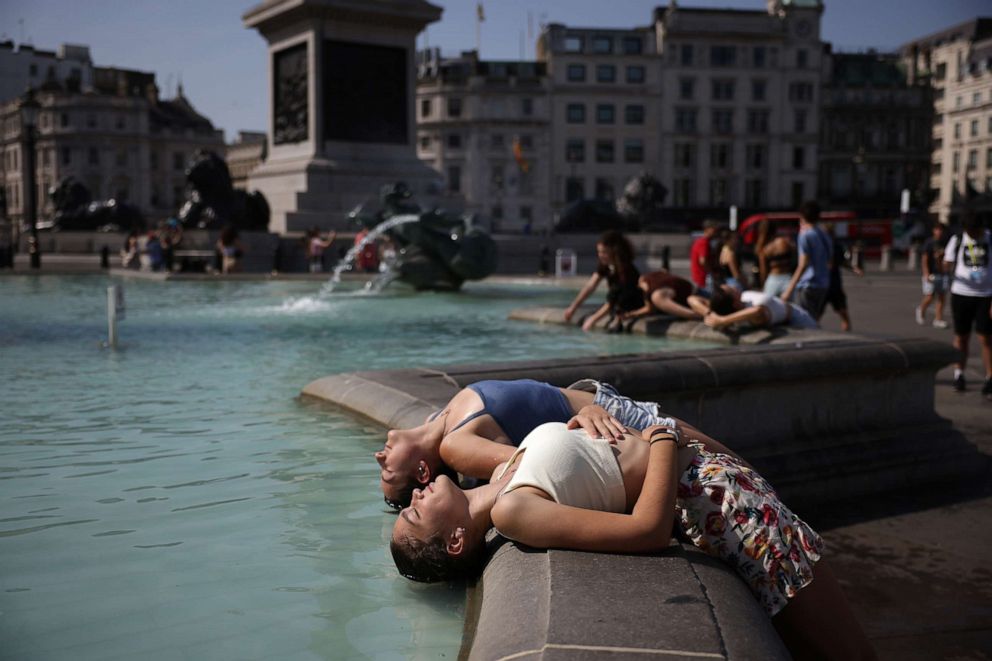 châu Âu liên tục trải qua những đợt nắng nóng