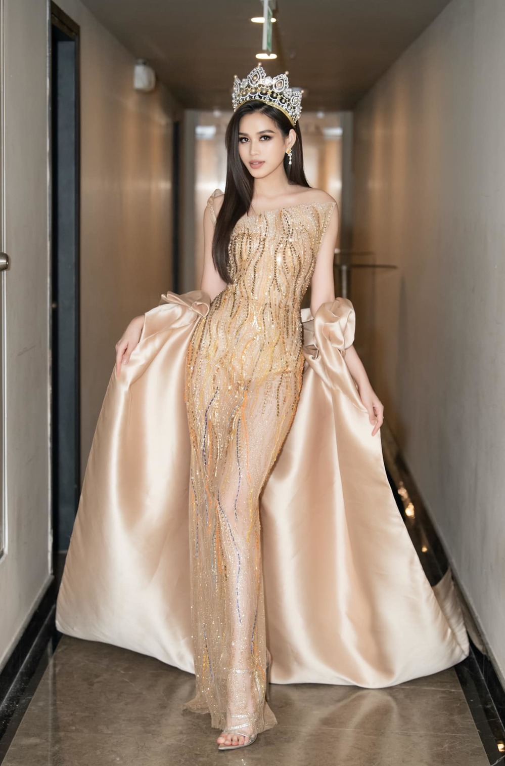 Hoa hậu Đỗ Thị Hà: Chắc chắn tôi sẽ 'bung lụa' sau khi hết nhiệm kỳ