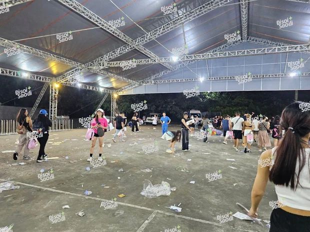 Sự thật việc sân Mỹ Đình ngập rác sau concert BlackPink: Có đúng như mạng xã hội đồn thổi?