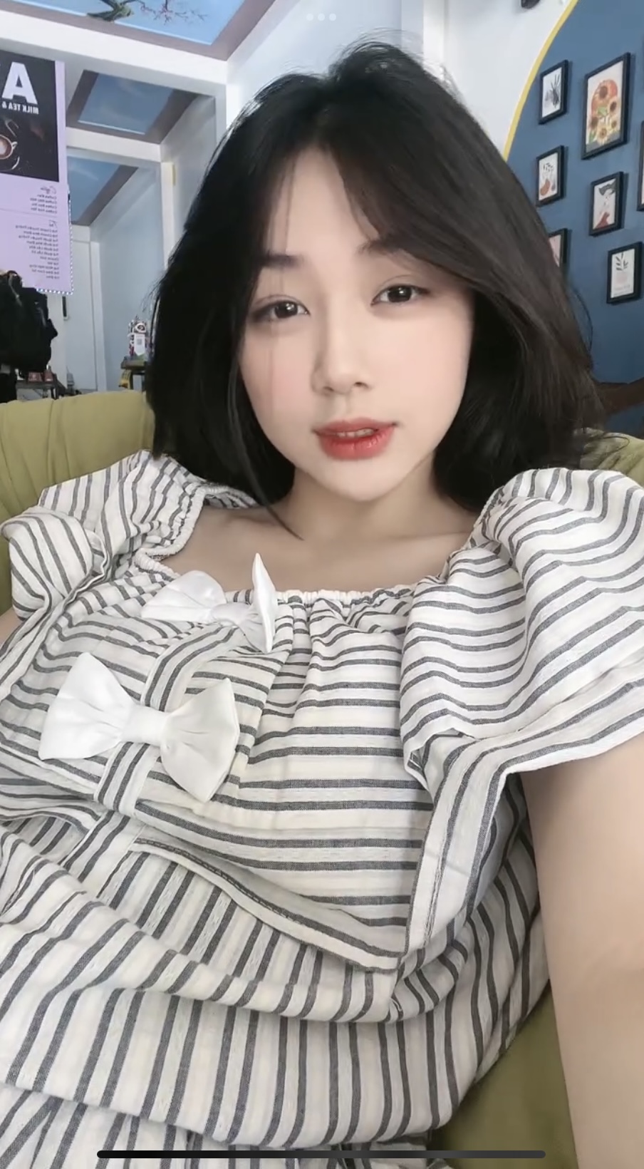 Hotgirl Trần Hà Linh có clip mới lộ vóc dáng cực lạ, nghi đang mang 