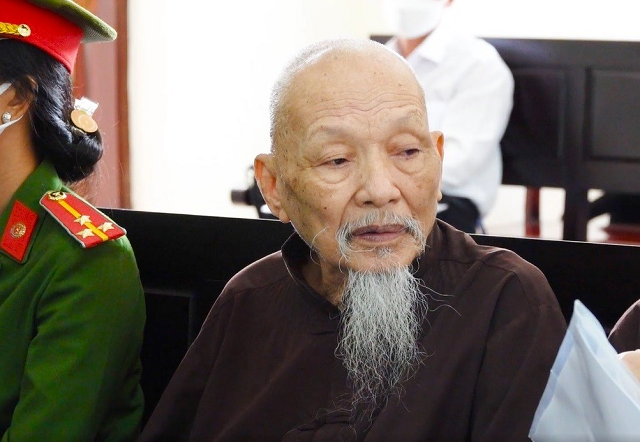 Mở rộng vụ Tịnh Thất Bồng Lai: "Thầy ông nội" chính thức bị khởi tố á.n hình sự