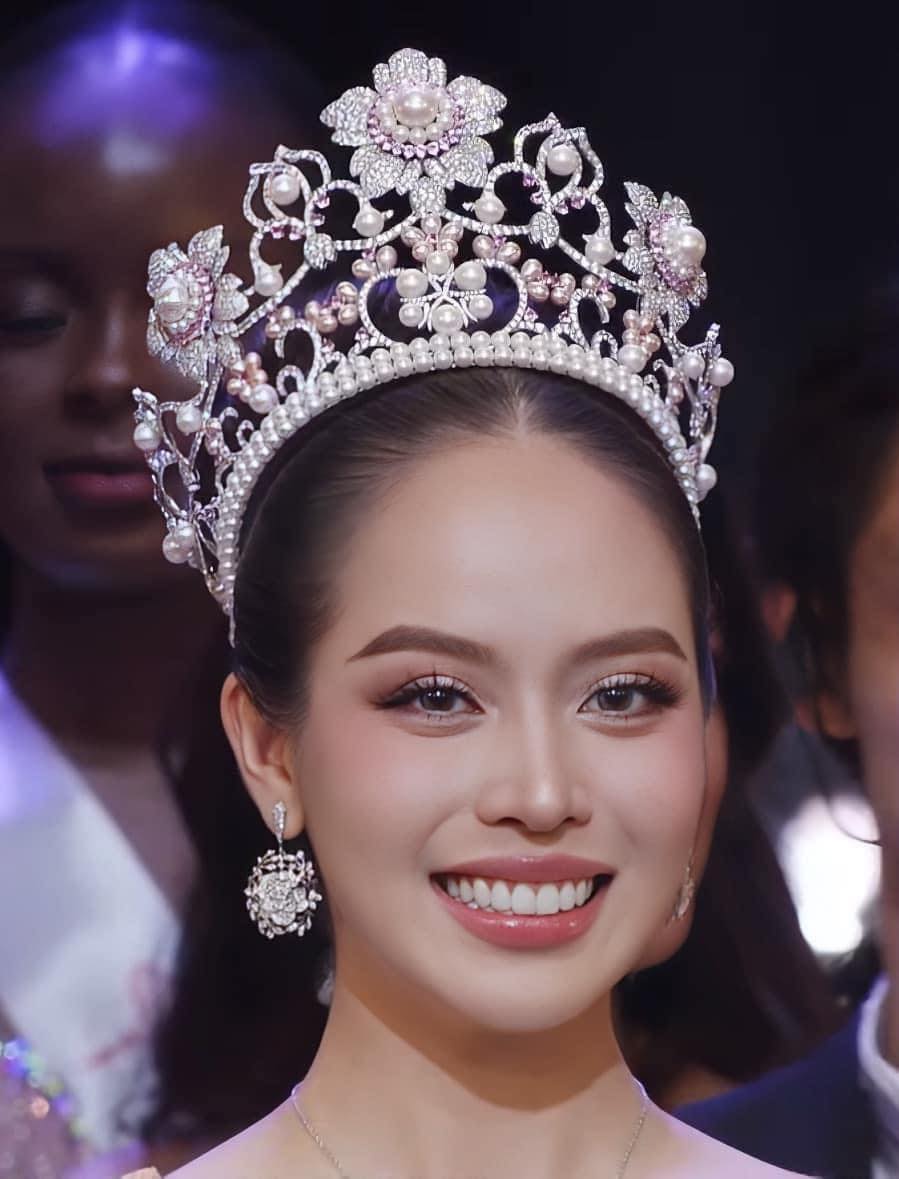 Hoa hậu Thanh Thủy ẵm vương miện Miss International 2024